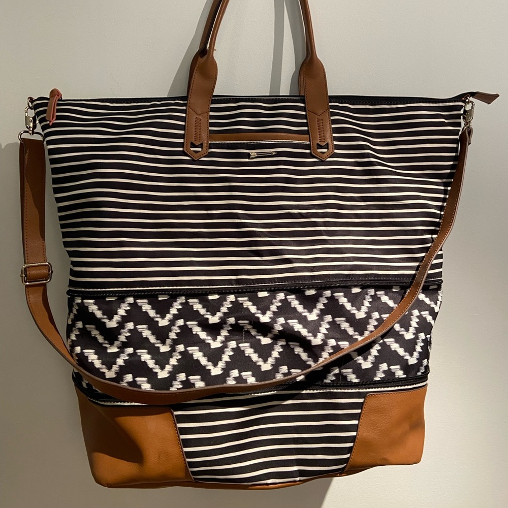 Stella and Dot Convertible Travel Tote